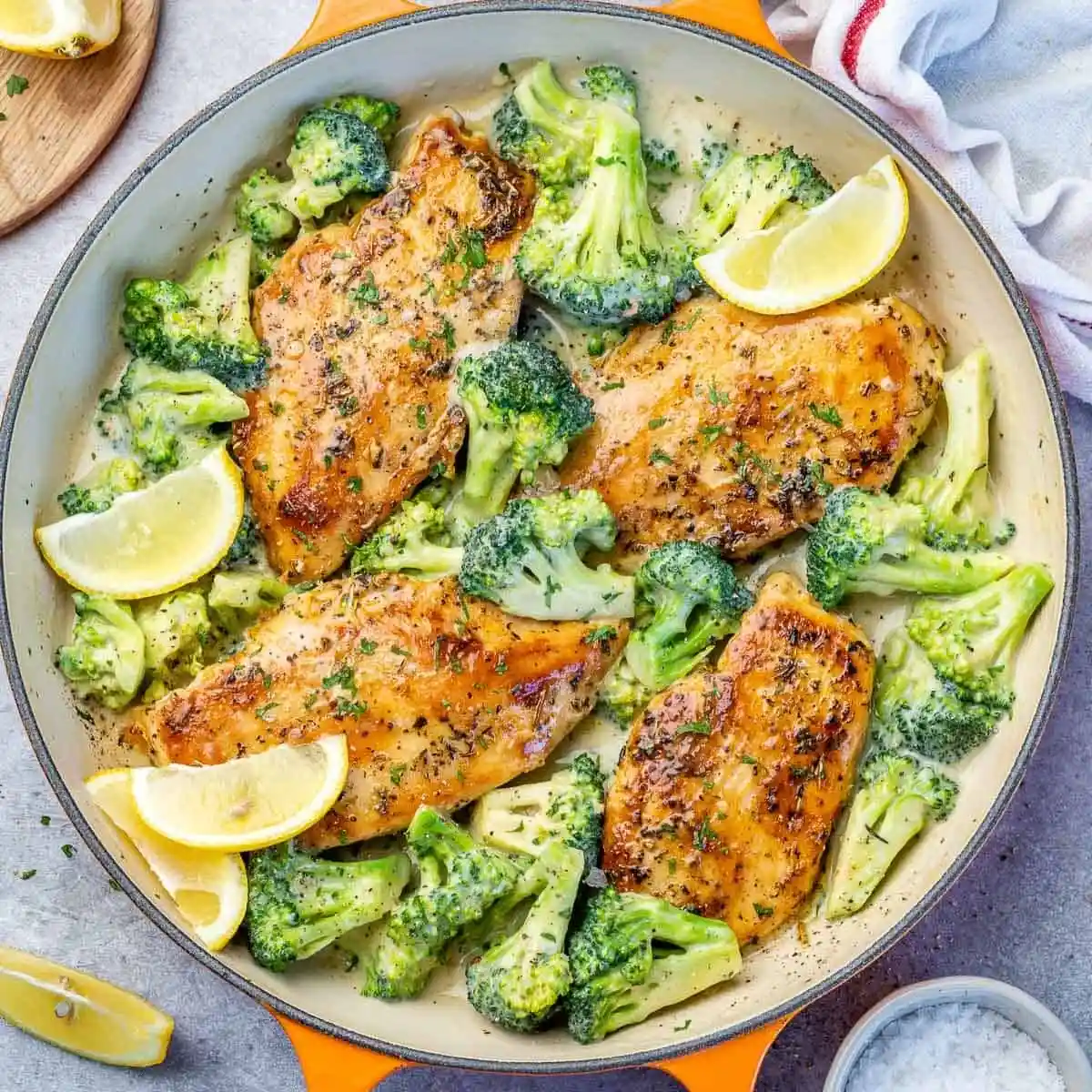 Creamy-chicken-and-broccoli-skillet-5